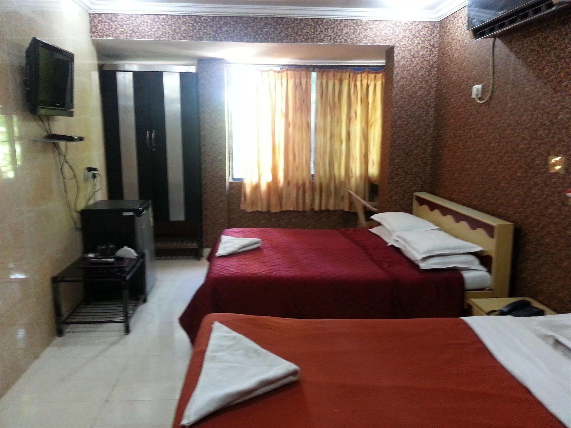 Hotel Sea Sands Mumbai Exterior photo